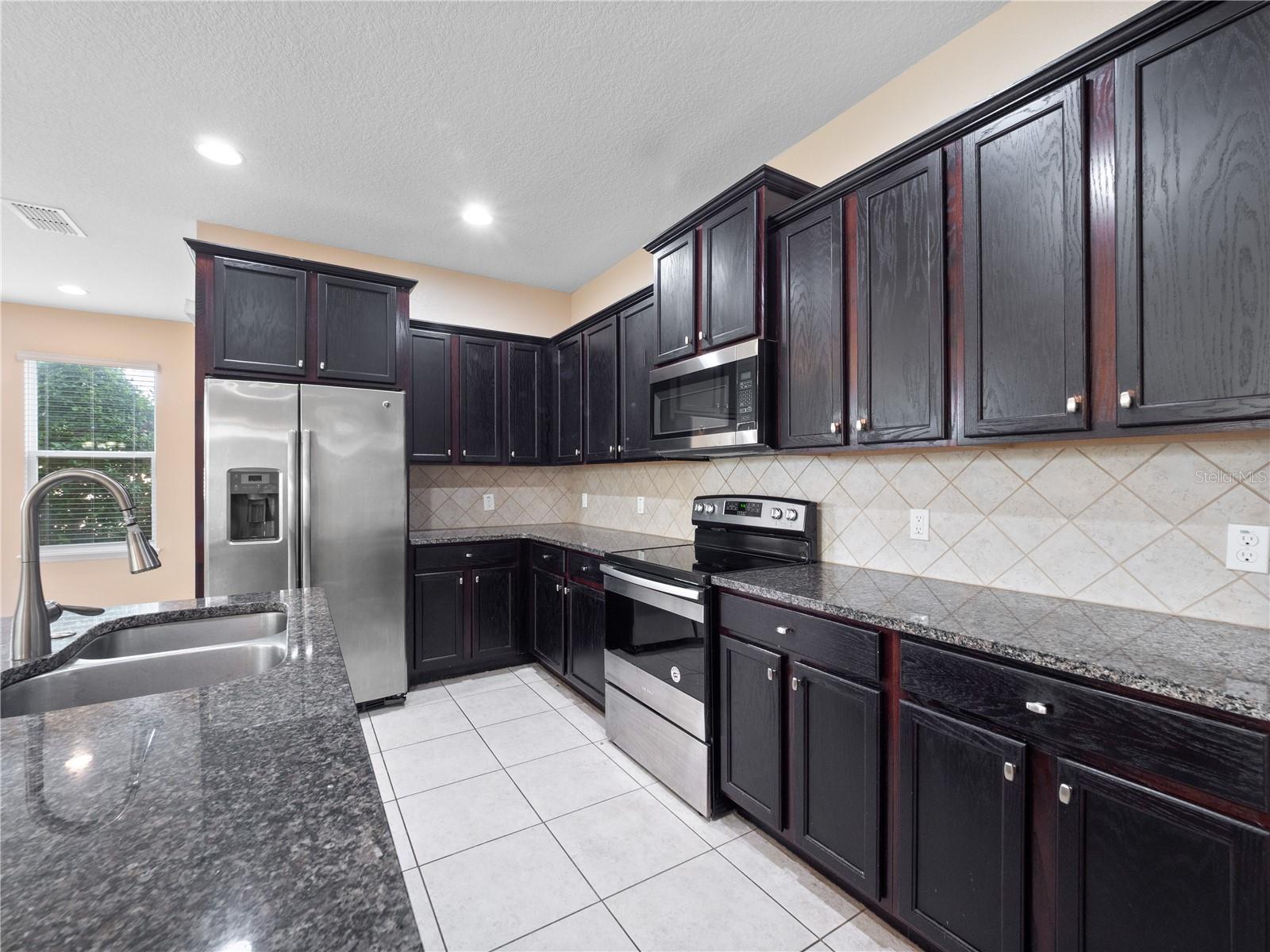 Image 14 of 36 For 1610 Mohegan Boulevard