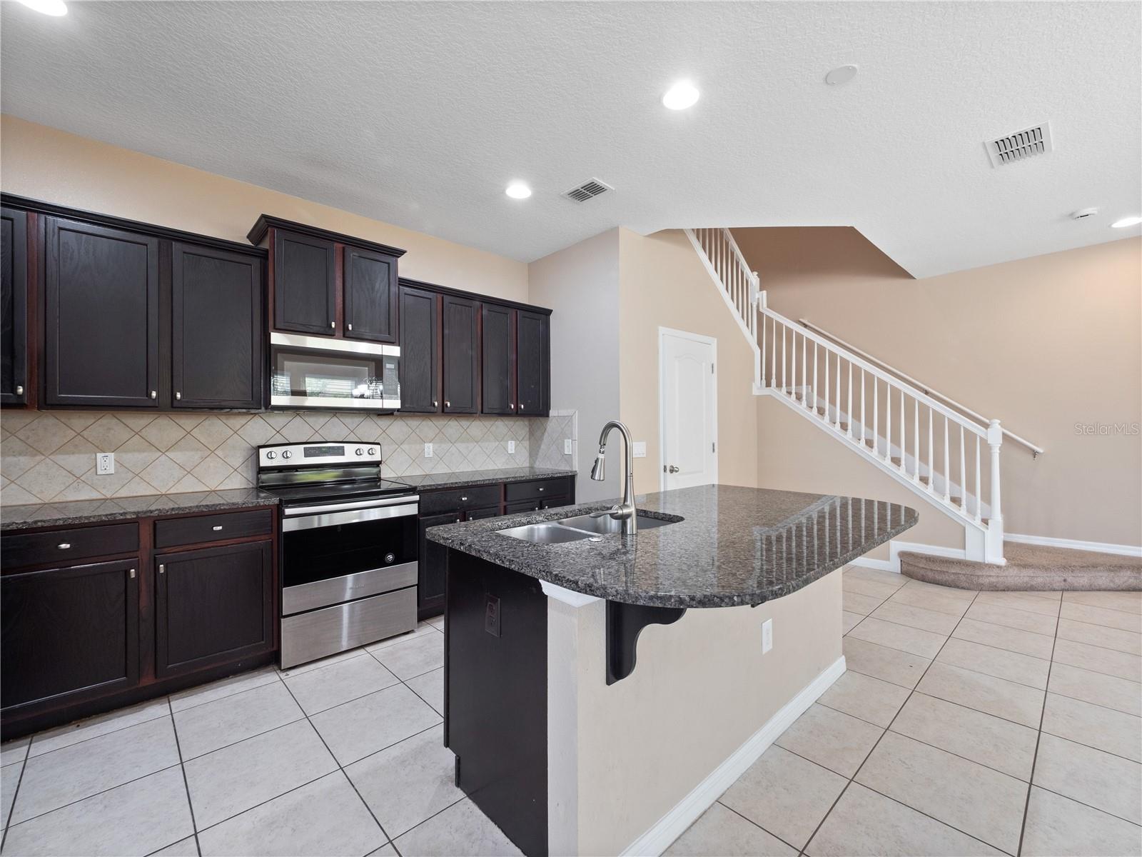 Image 15 of 36 For 1610 Mohegan Boulevard