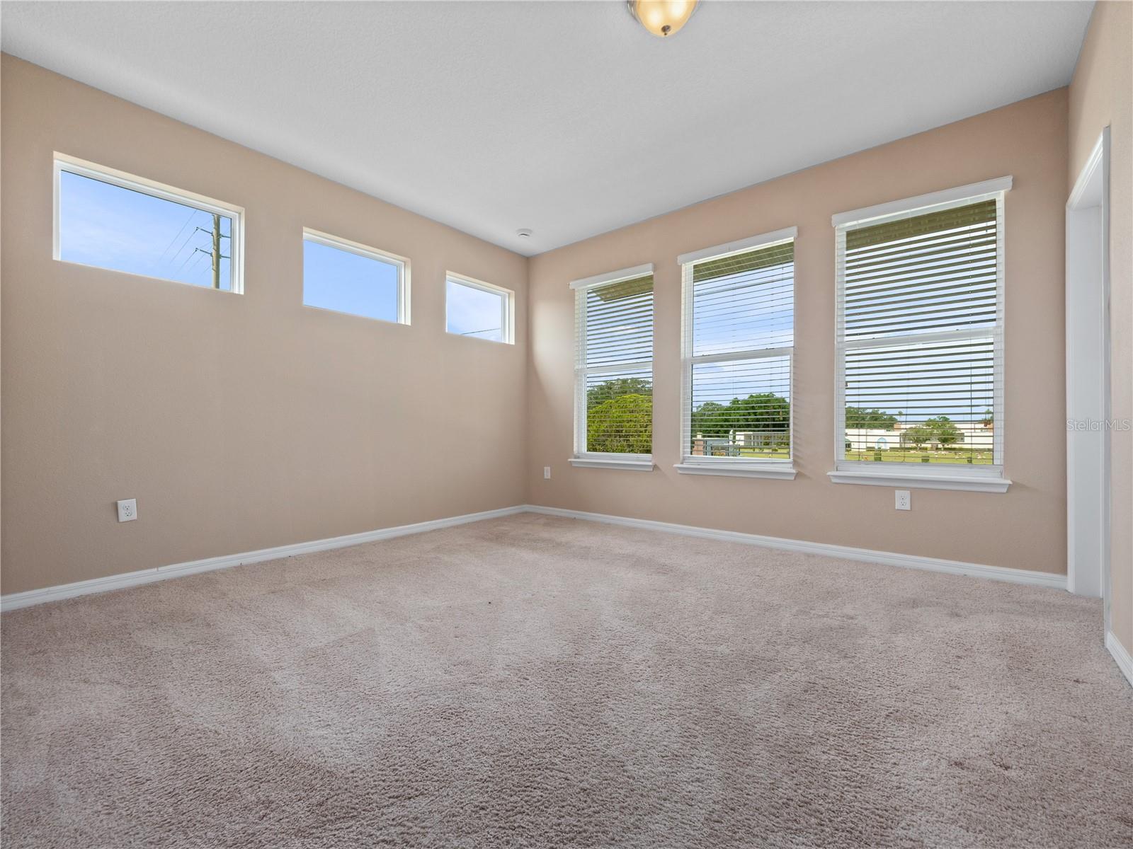 Image 19 of 36 For 1610 Mohegan Boulevard