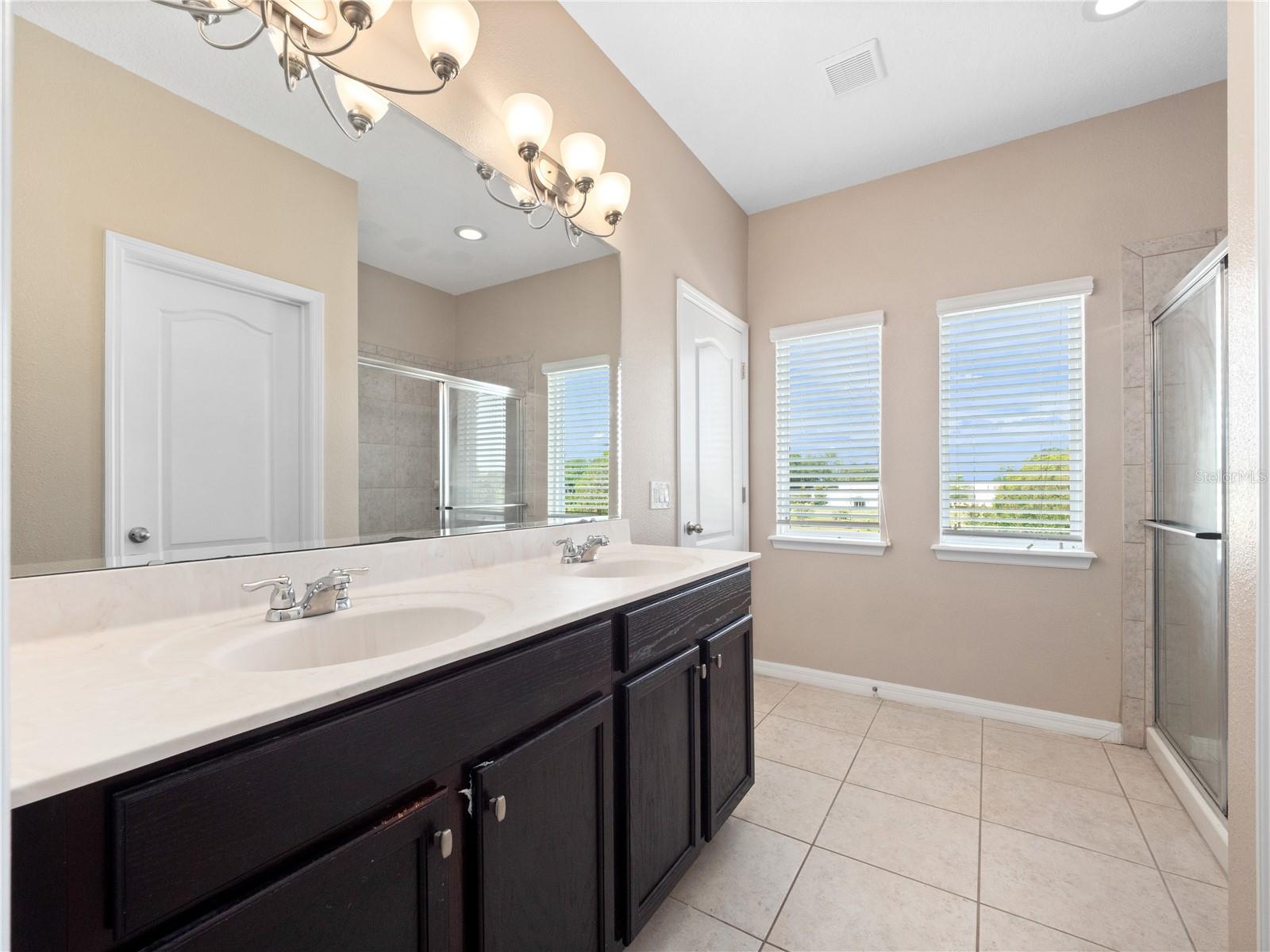 Image 21 of 36 For 1610 Mohegan Boulevard