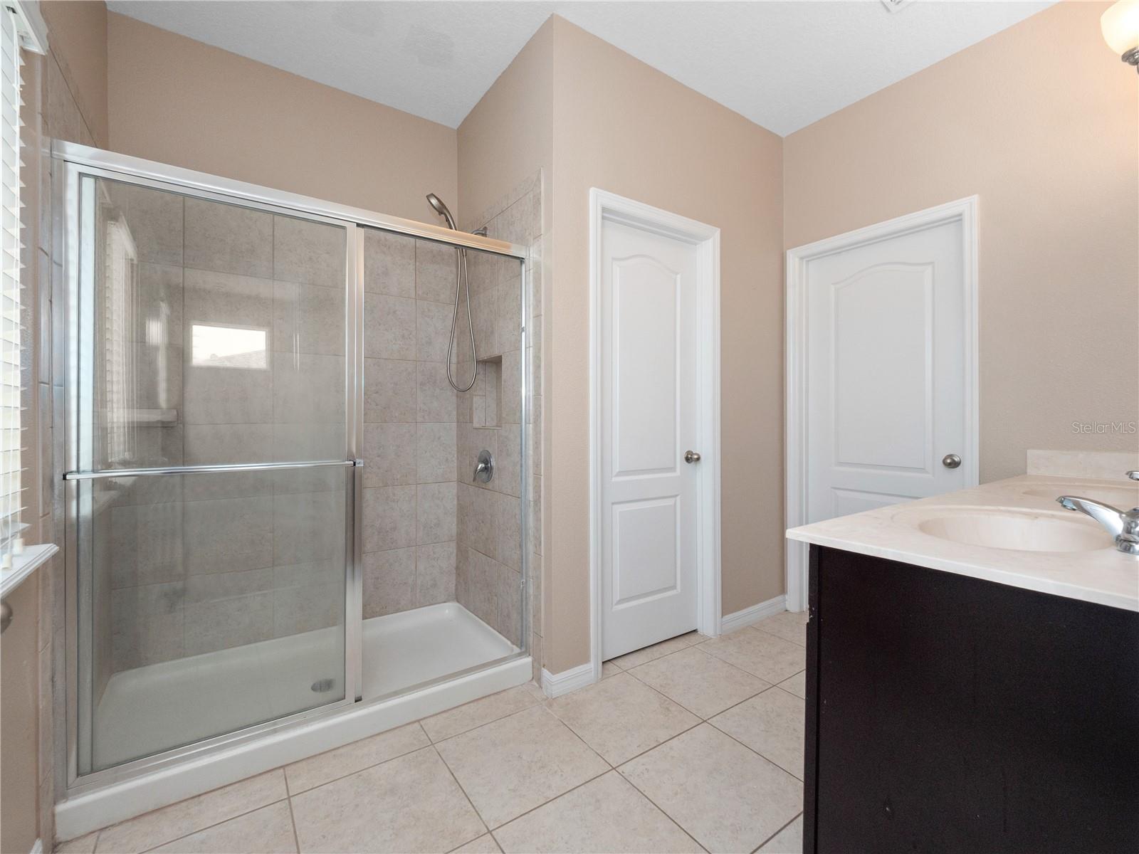 Image 22 of 36 For 1610 Mohegan Boulevard