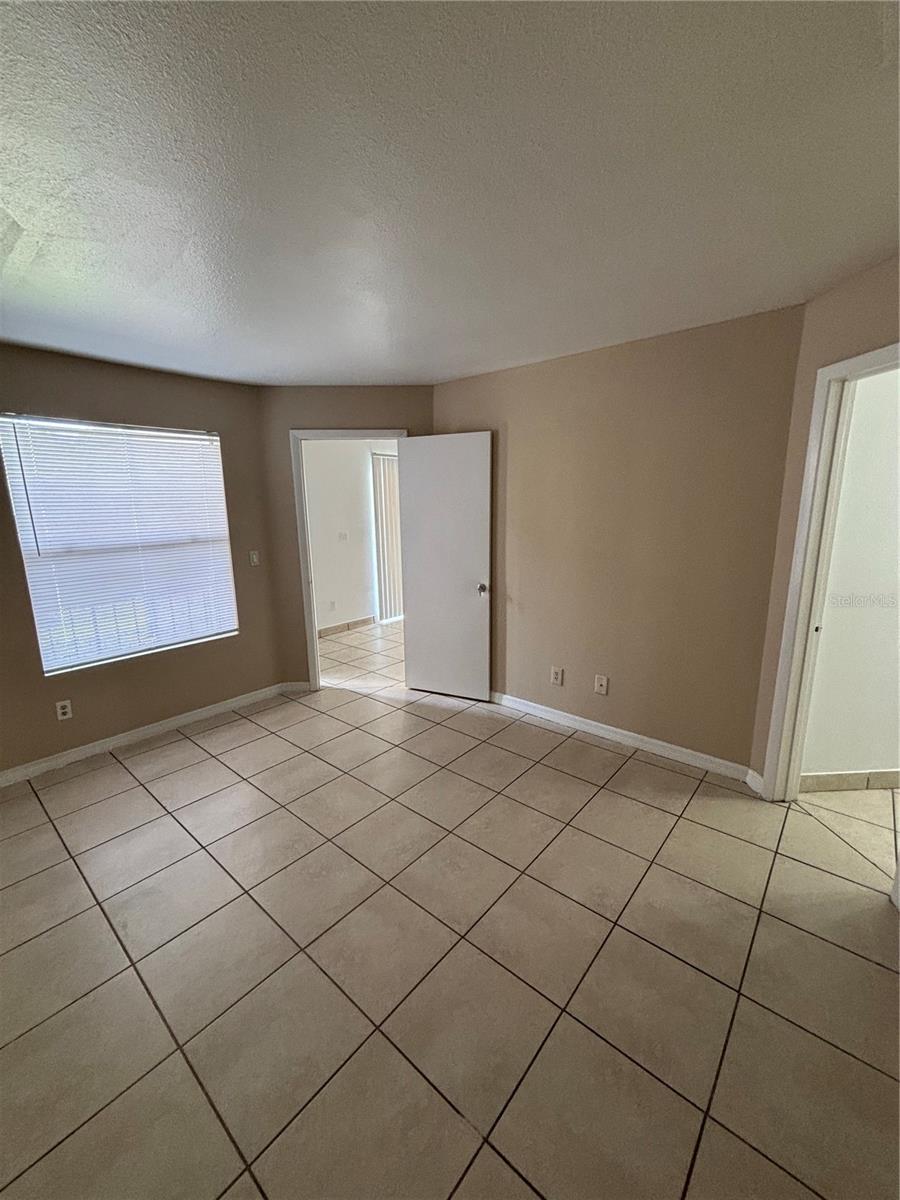 Image 10 of 20 For 4720 Walden Circle 1418