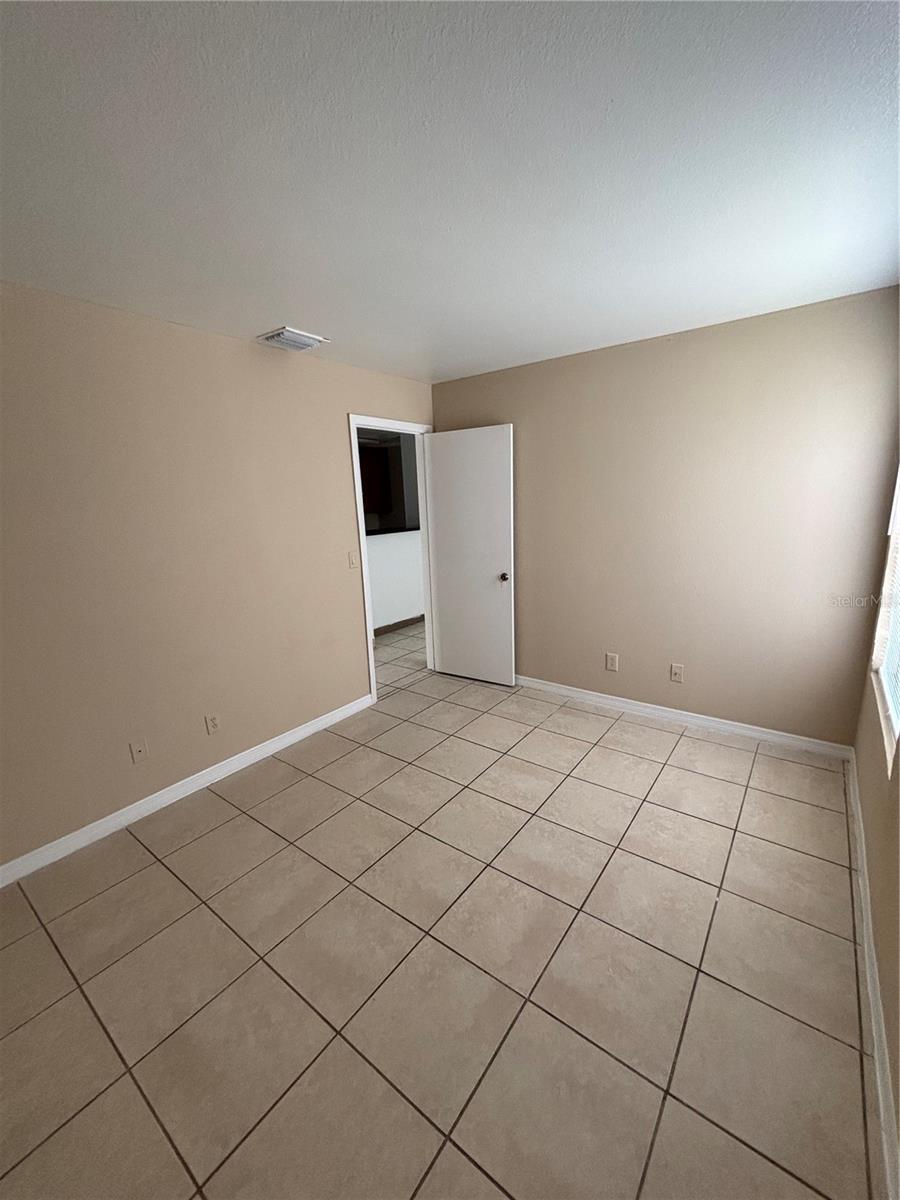 Image 14 of 20 For 4720 Walden Circle 1418