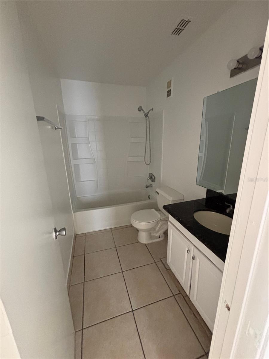 Image 15 of 20 For 4720 Walden Circle 1418
