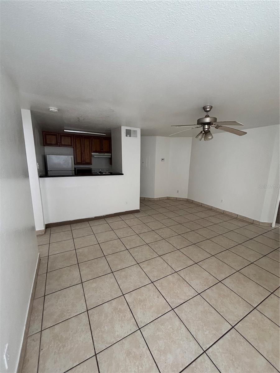 Image 5 of 20 For 4720 Walden Circle 1418