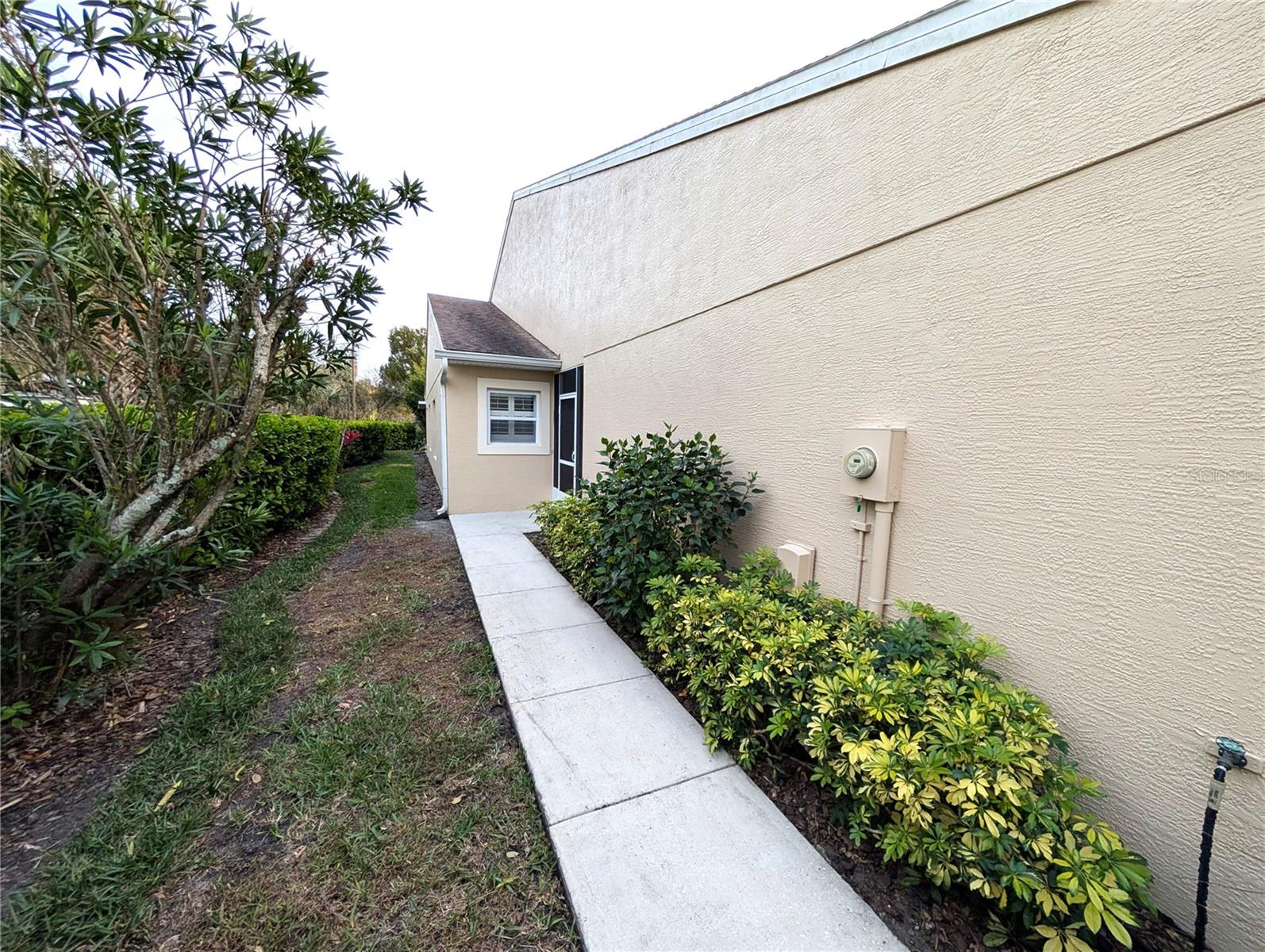 Image 4 of 31 For 2299 Hawks Cove Circle