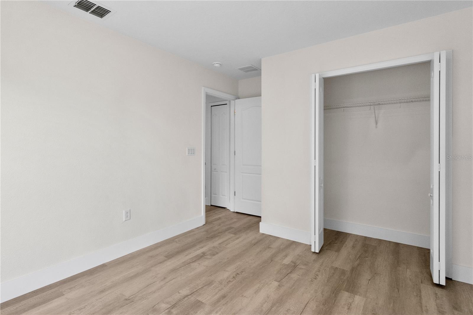 Image 30 of 41 For 12917 Grovehurst Avenue