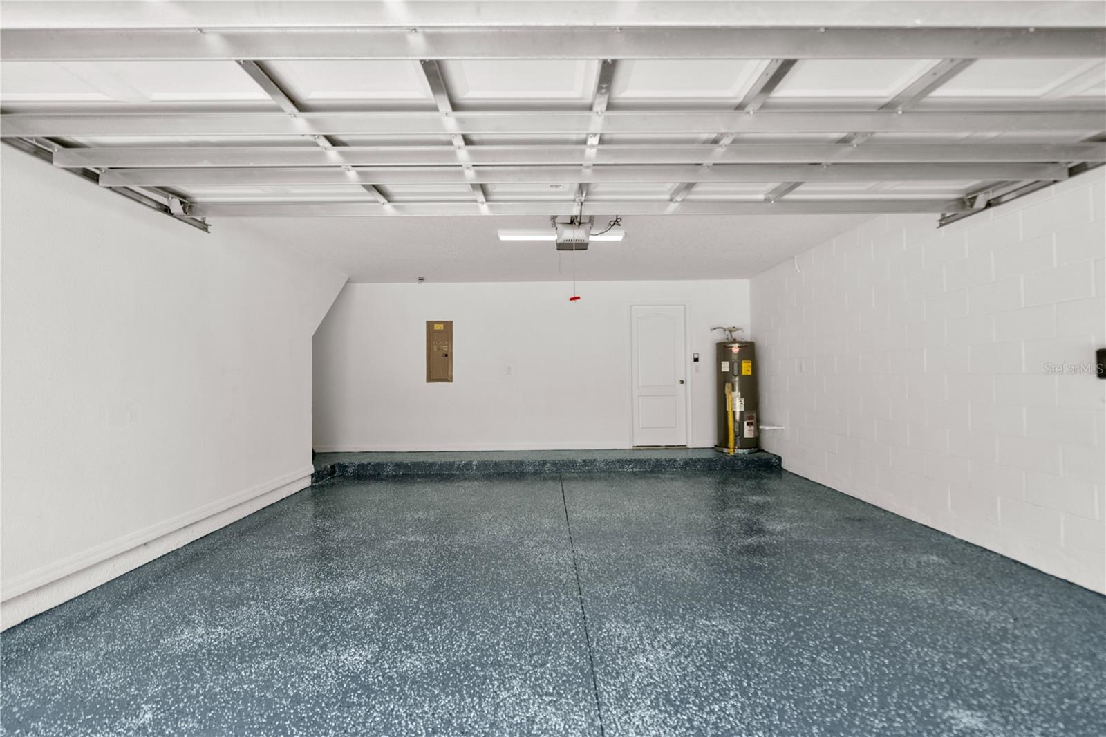 Image 31 of 41 For 12917 Grovehurst Avenue
