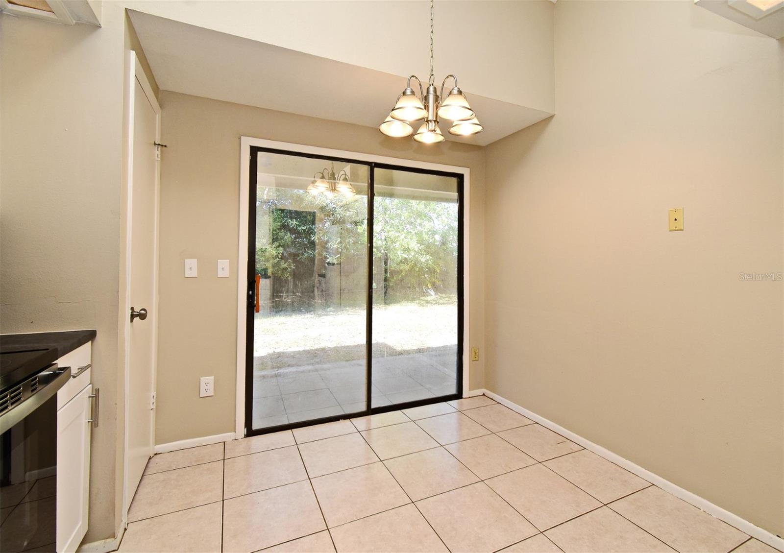 Image 21 of 25 For 984 Dinero Drive