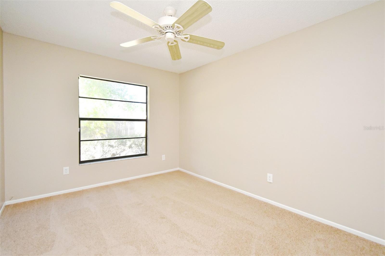 Image 22 of 25 For 984 Dinero Drive
