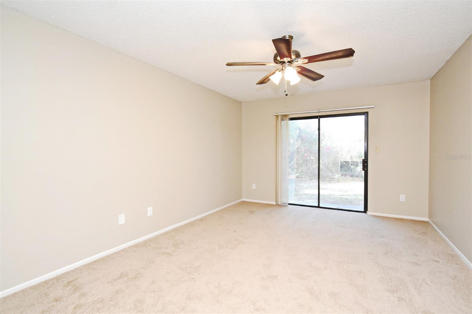 Image 8 of 25 For 984 Dinero Drive