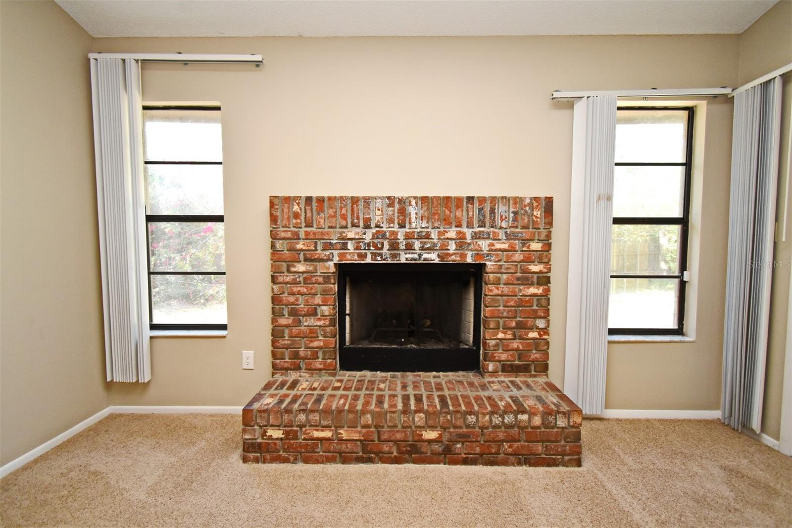 Image 9 of 25 For 984 Dinero Drive