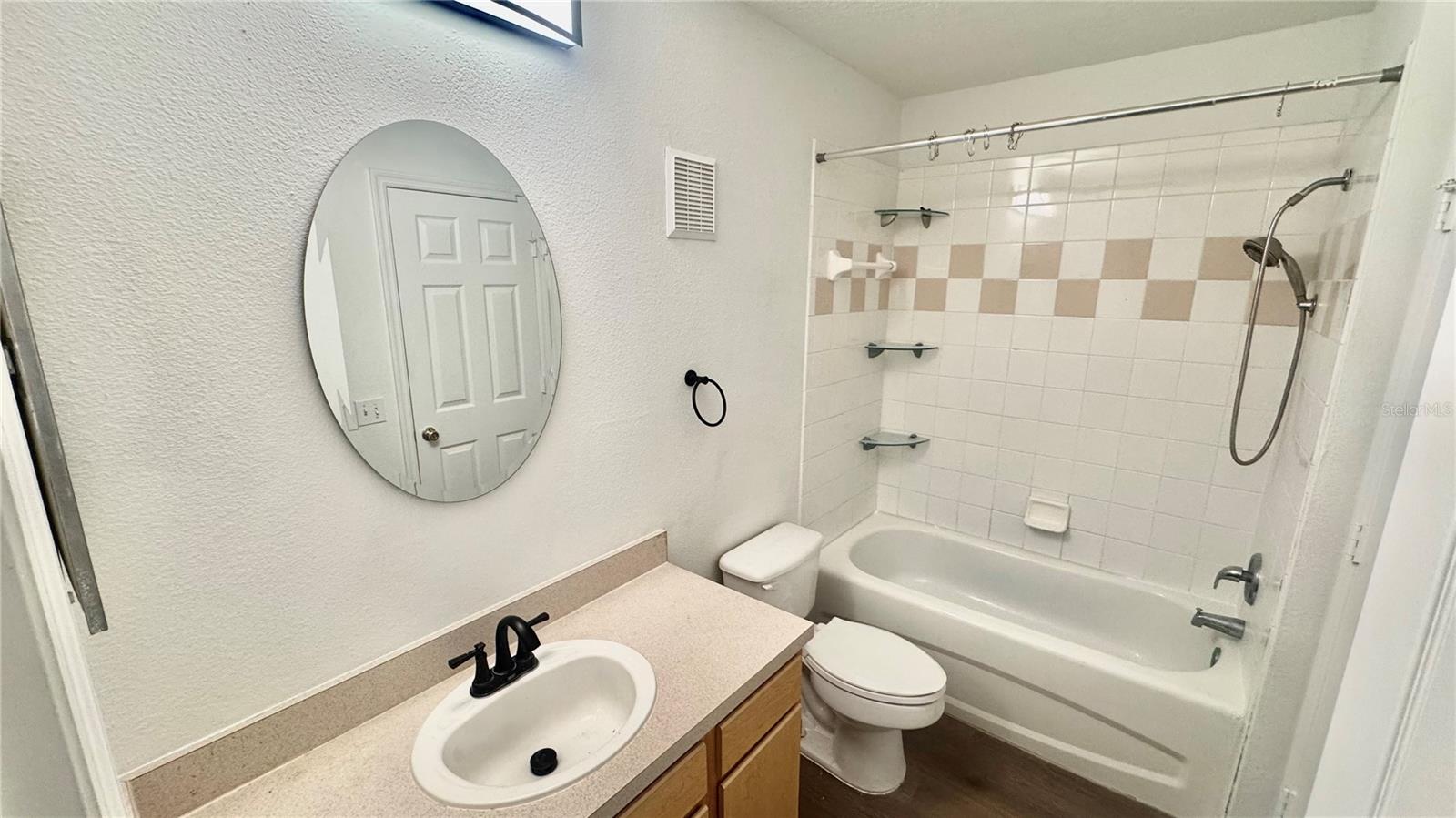 Image 7 of 13 For 6530 Swissco Drive 1126
