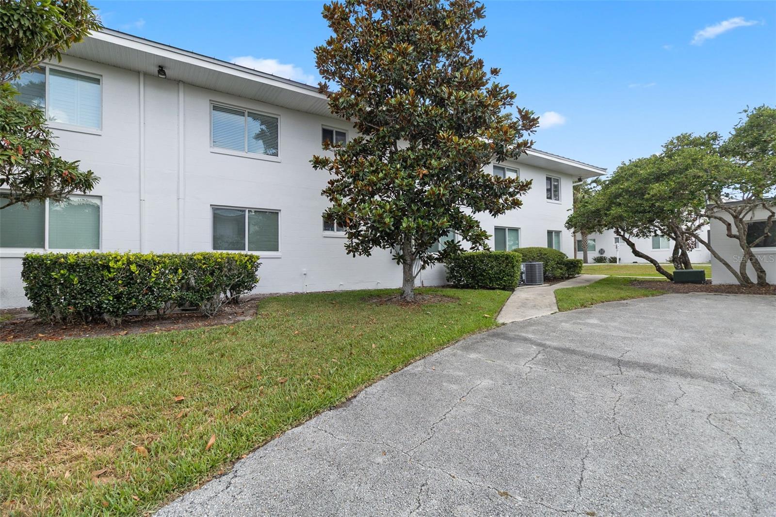 Image 12 of 21 For 1140 Orlando Avenue E11