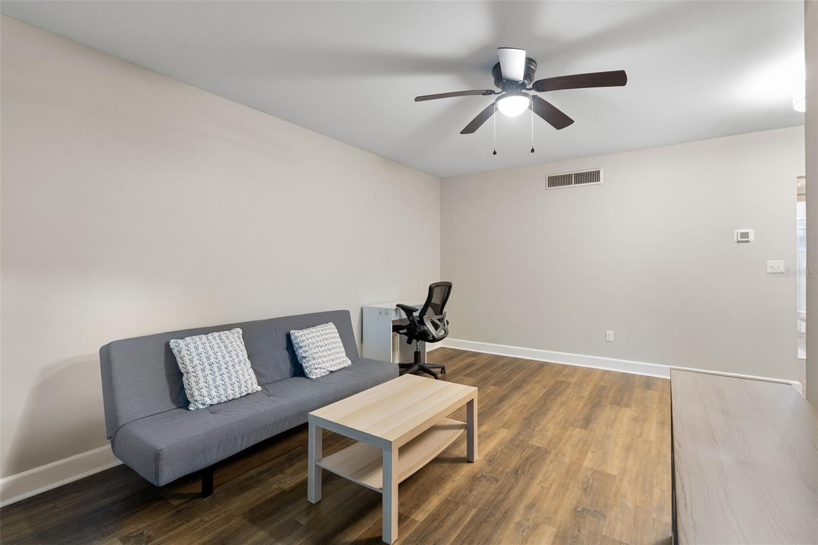 Image 3 of 21 For 1140 Orlando Avenue E11