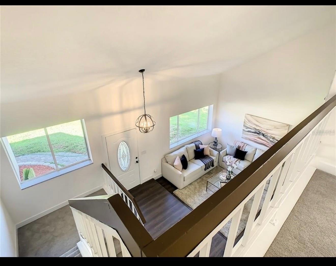 Listing photo id 9 for 401 Woodview Drive