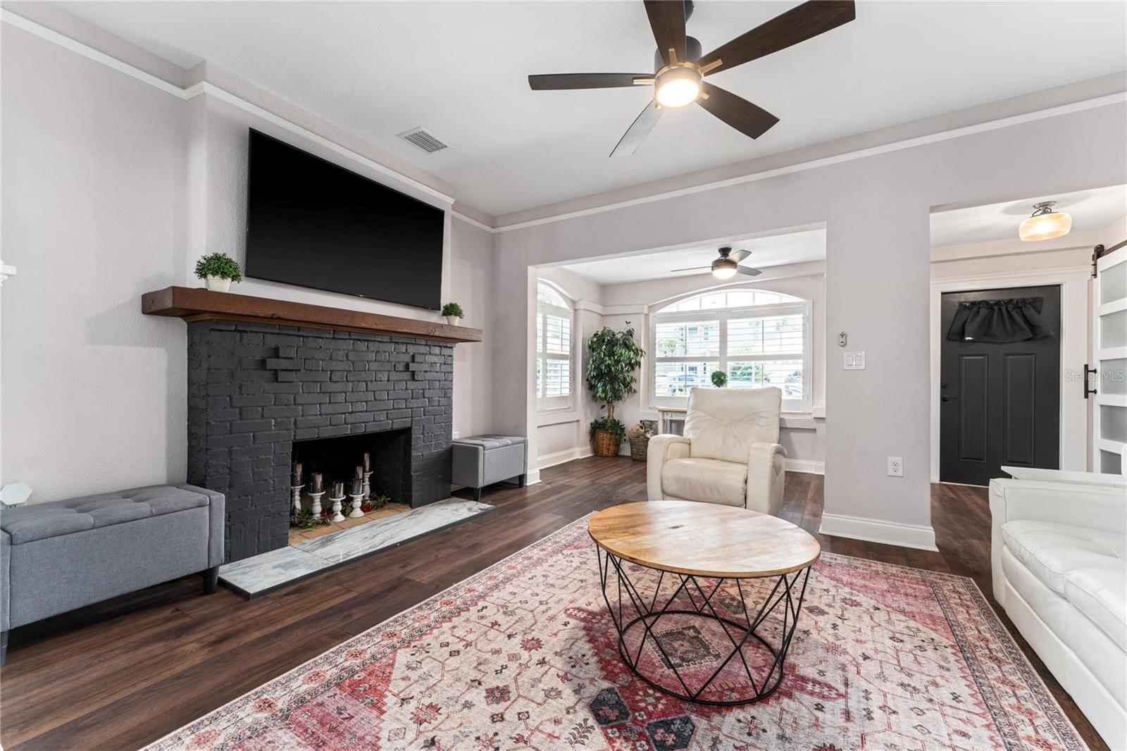 Image 10 of 61 For 1625 Eola Drive