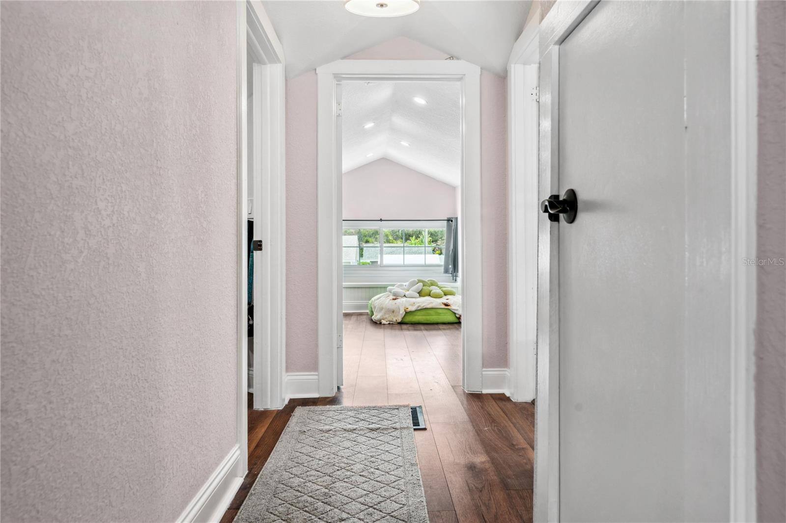 Image 33 of 61 For 1625 Eola Drive