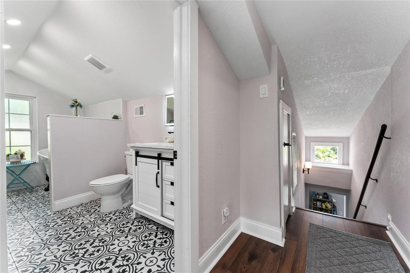 Image 41 of 61 For 1625 Eola Drive