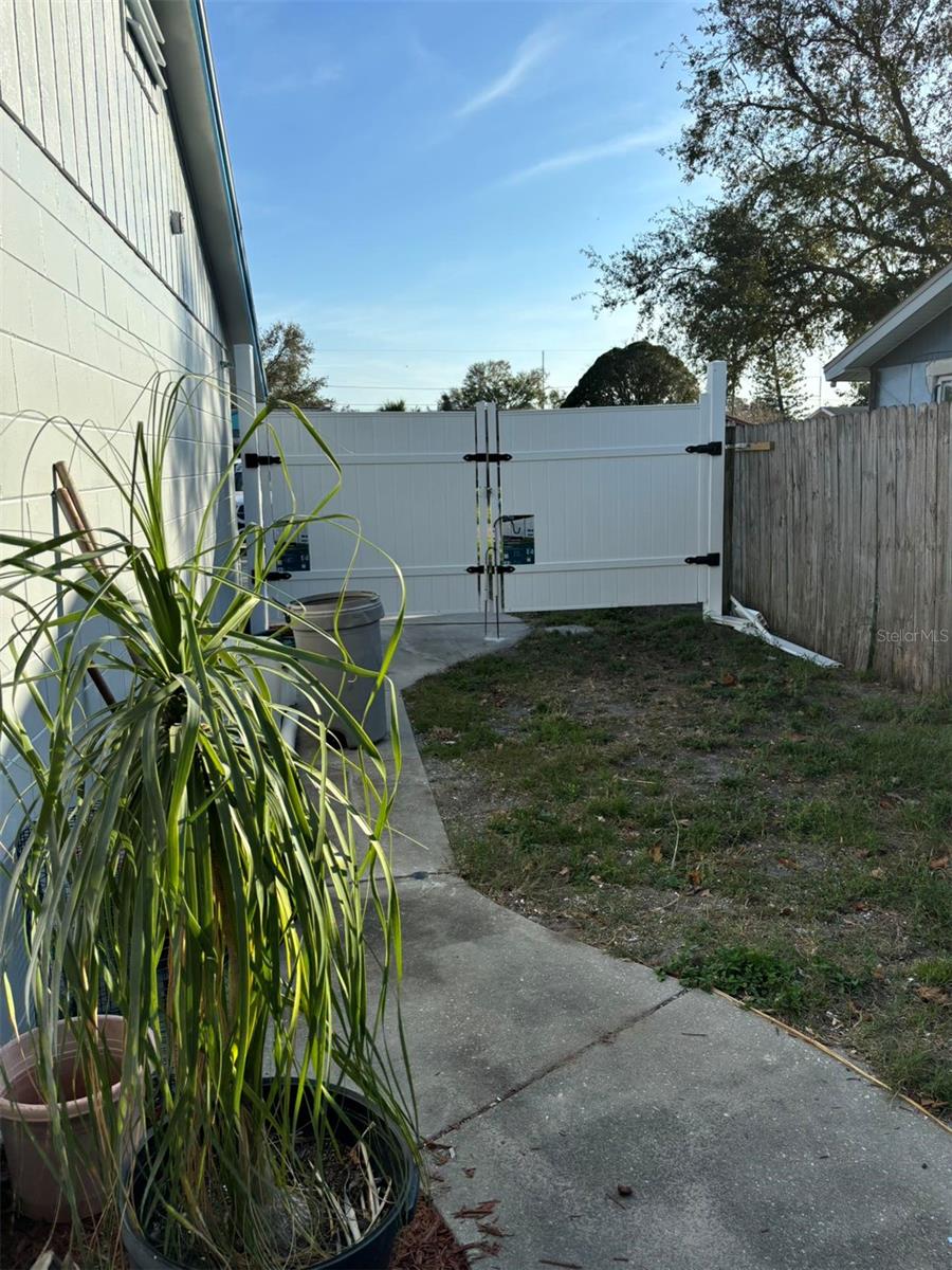 Image 26 of 40 For 8399 78th Avenue N
