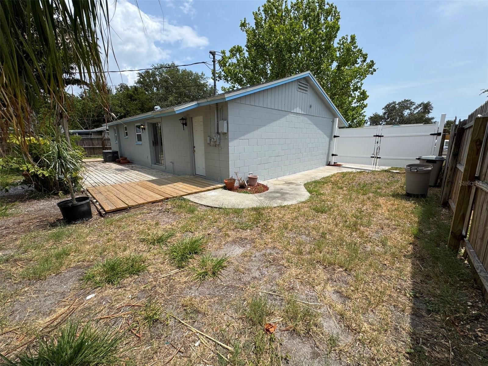 Image 33 of 40 For 8399 78th Avenue N