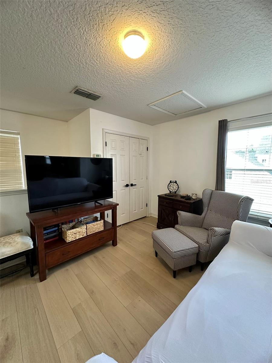 Image 39 of 62 For 1101 Rush Court