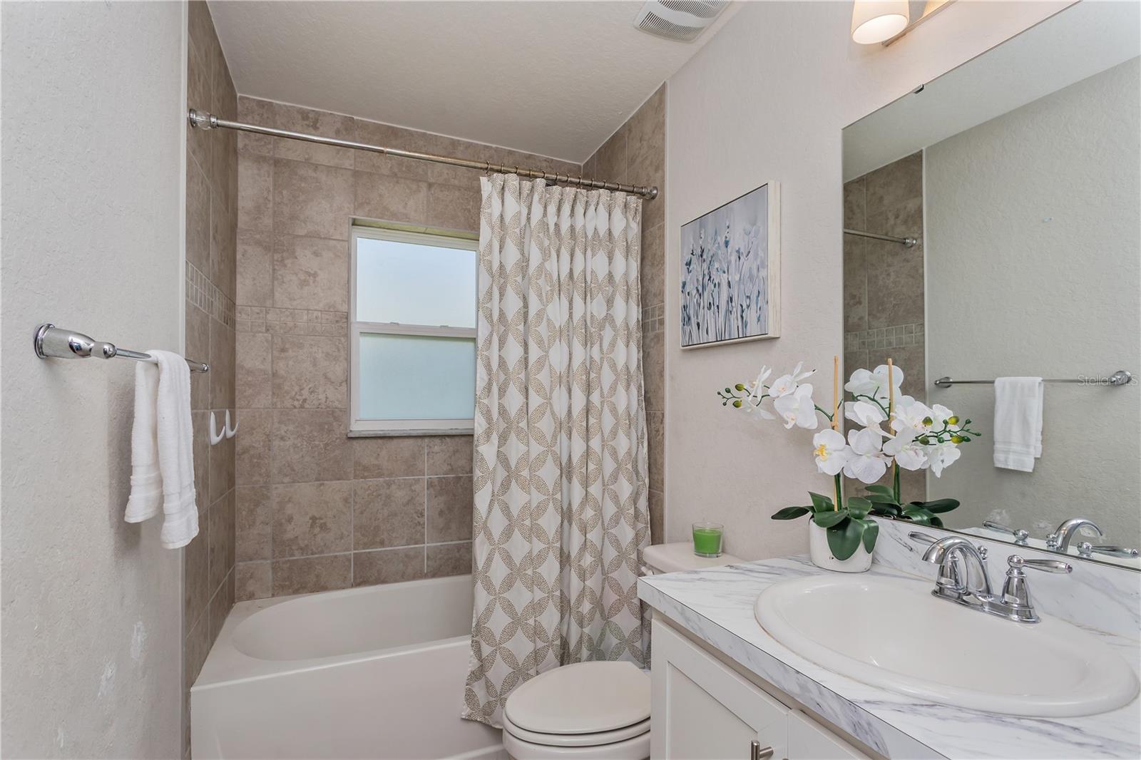 Image 19 of 23 For 871 Orleans Drive