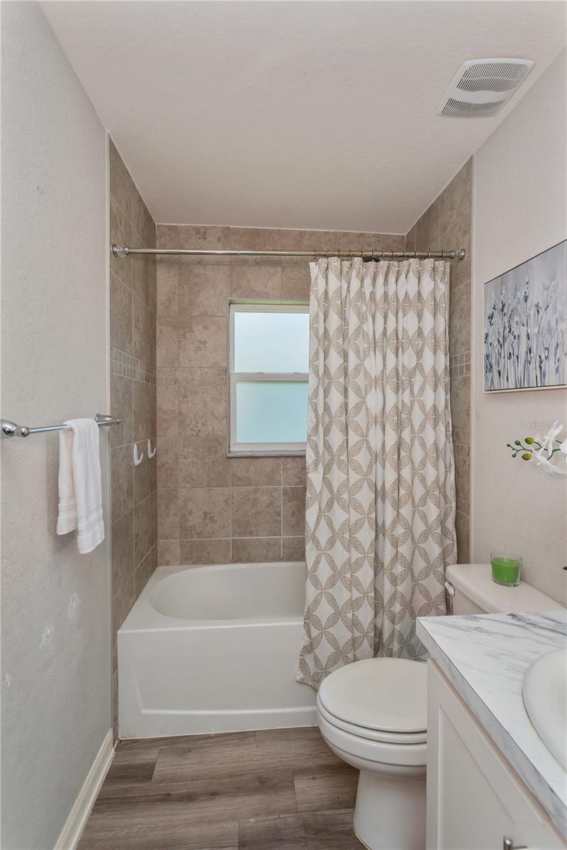 Image 20 of 23 For 871 Orleans Drive