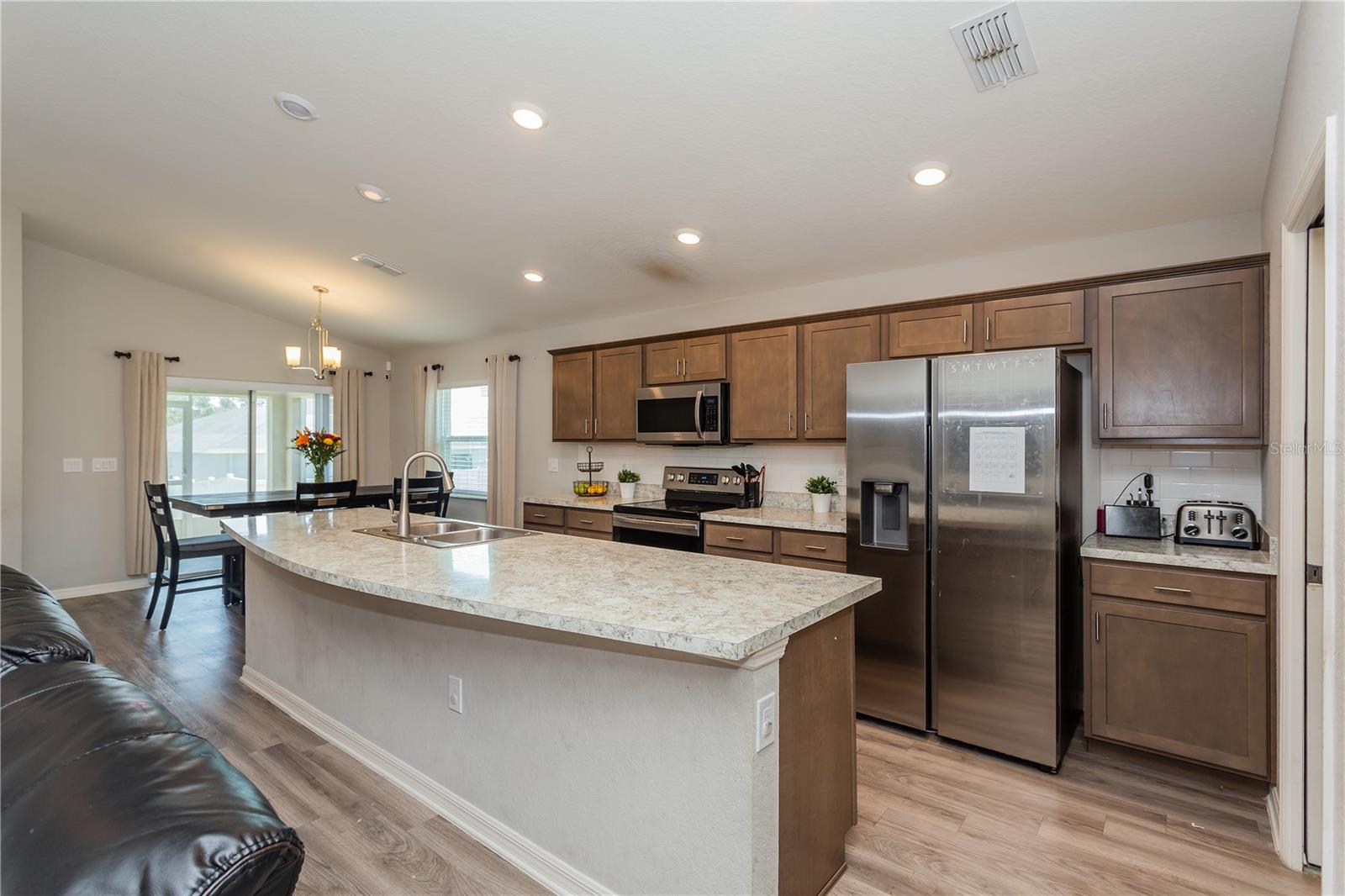 Image 9 of 23 For 871 Orleans Drive