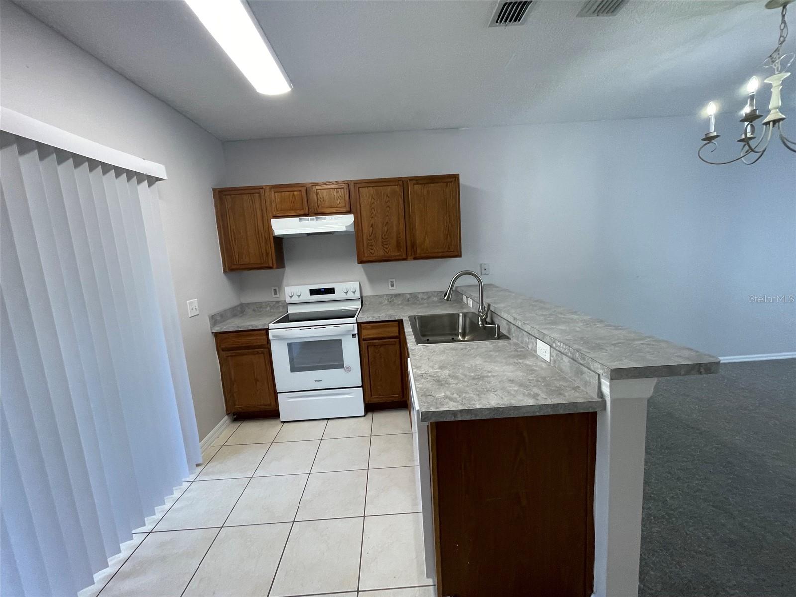Image 6 of 24 For 514 Wilton Circle