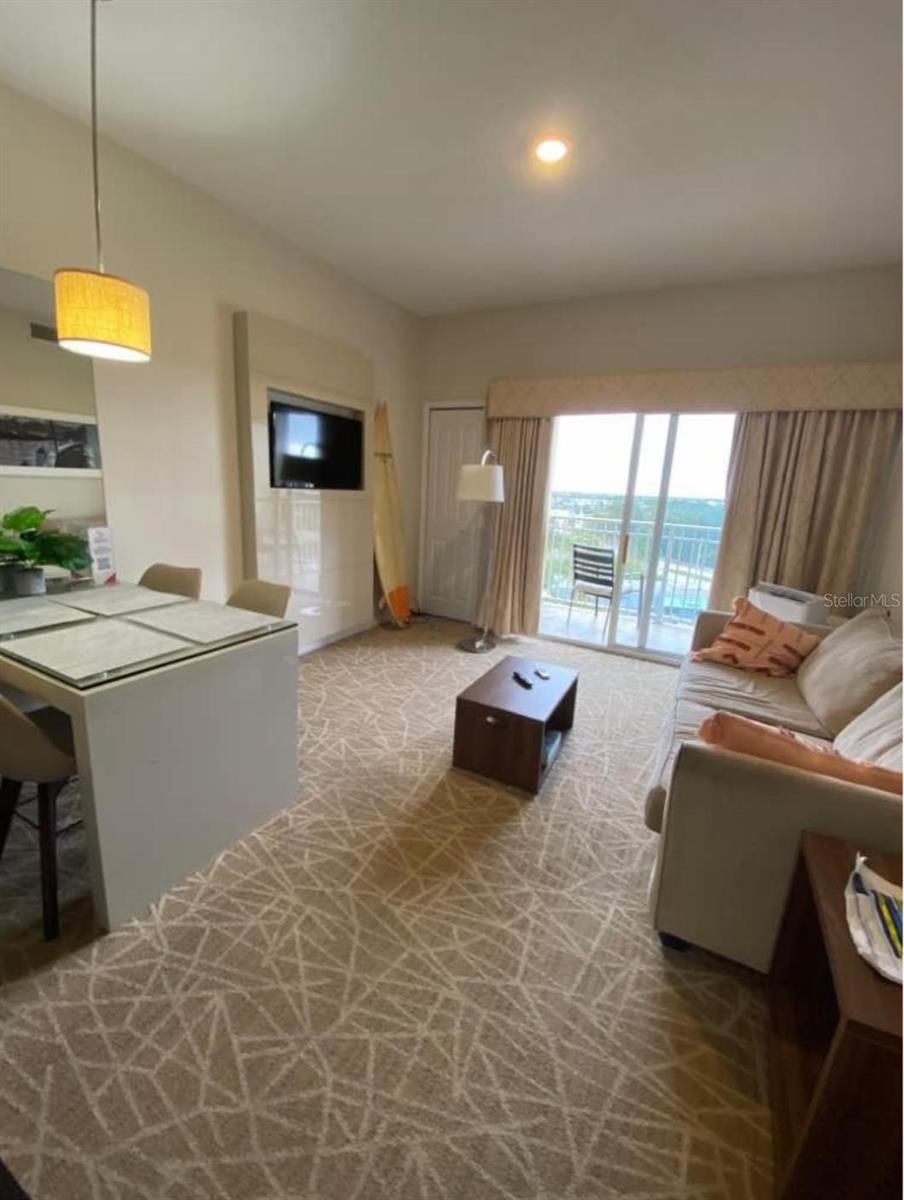 Image 11 of 15 For 7395 Universal Boulevard 704