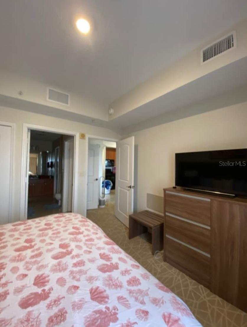 Image 7 of 15 For 7395 Universal Boulevard 704