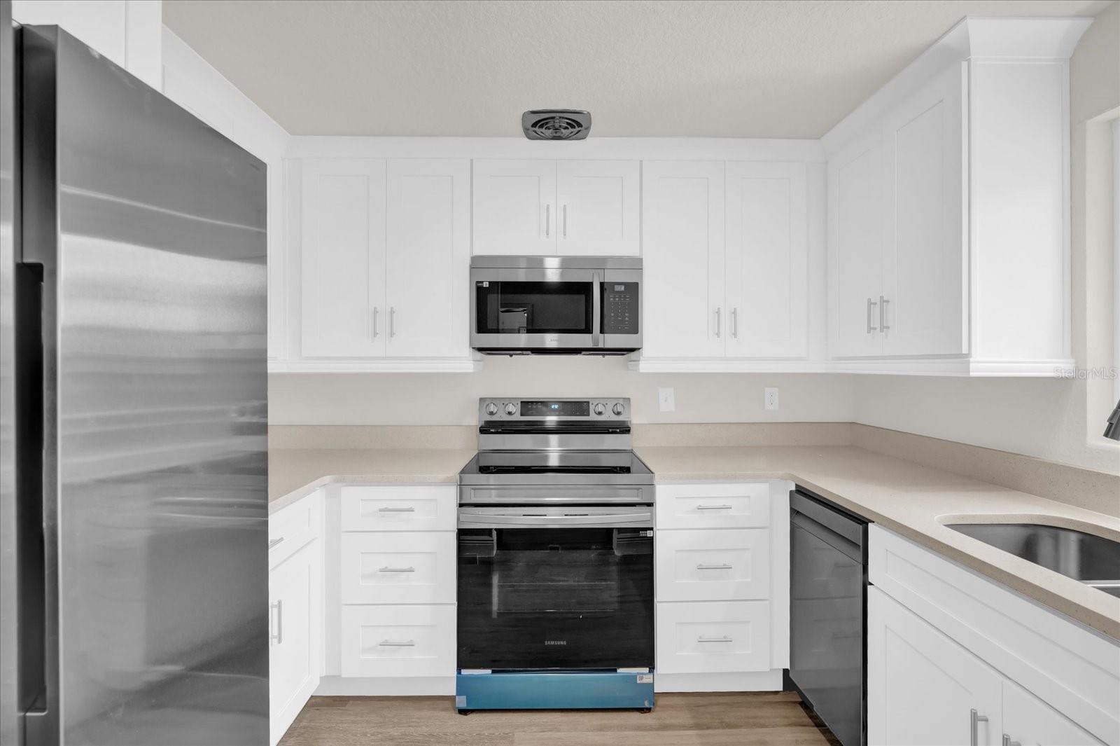 Image 11 of 29 For 1491 Granada Avenue