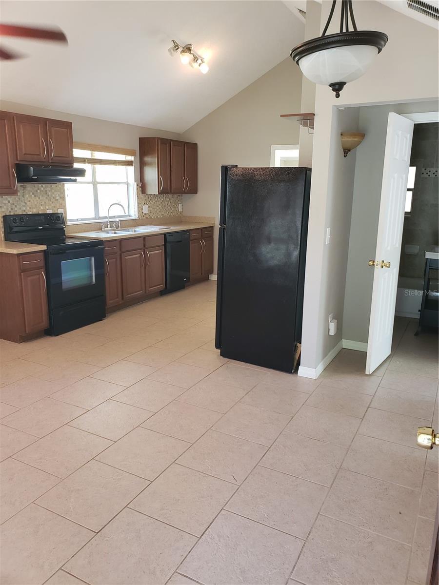 Image 7 of 15 For 134 Grand Bend Avenue