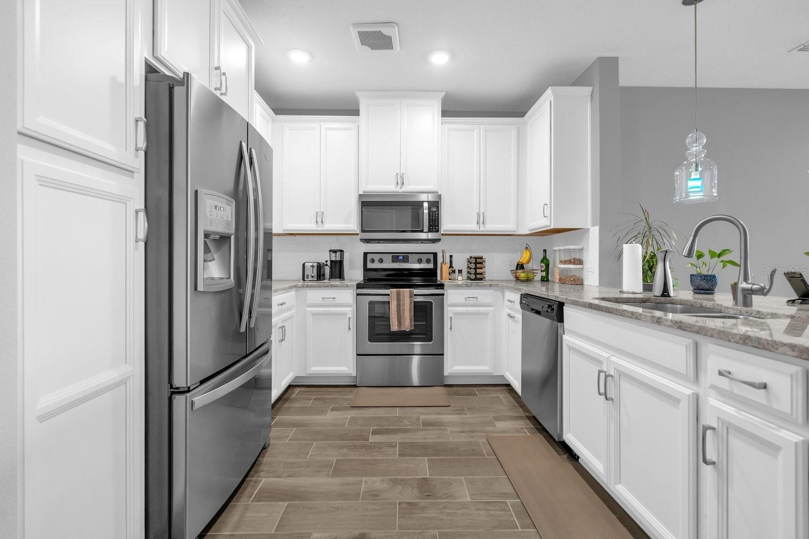 Image 6 of 22 For 7573 Laureate Boulevard 1-404