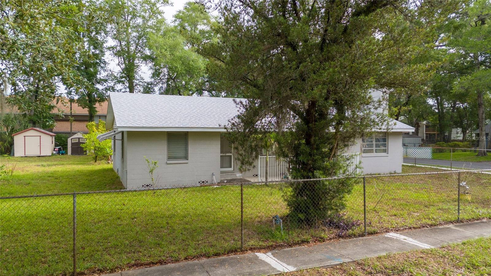 Image 6 of 13 For 715 Ballard Street