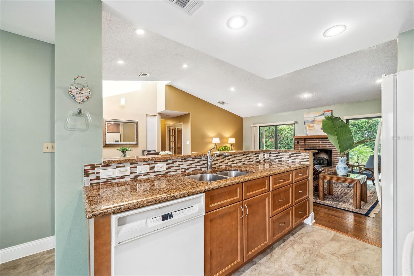 Image 11 of 29 For 134 Heron Bay Circle