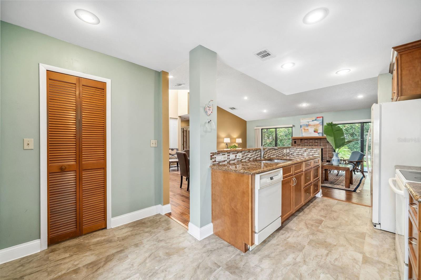Image 13 of 29 For 134 Heron Bay Circle