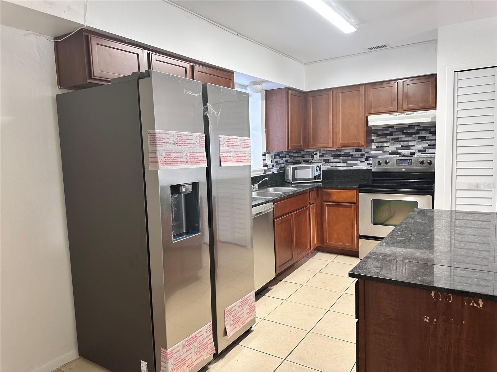 Image 15 of 21 For 3057 Aaron Burr Avenue 2