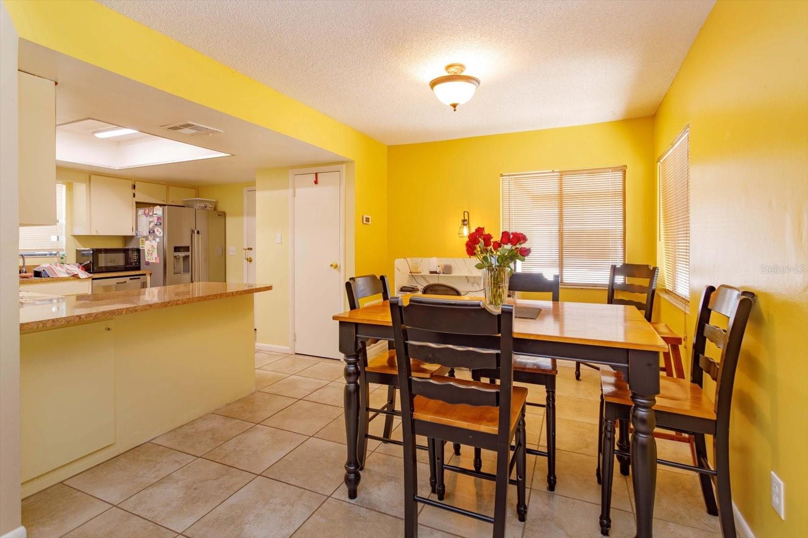 Image 6 of 23 For 718 Wildwood Drive