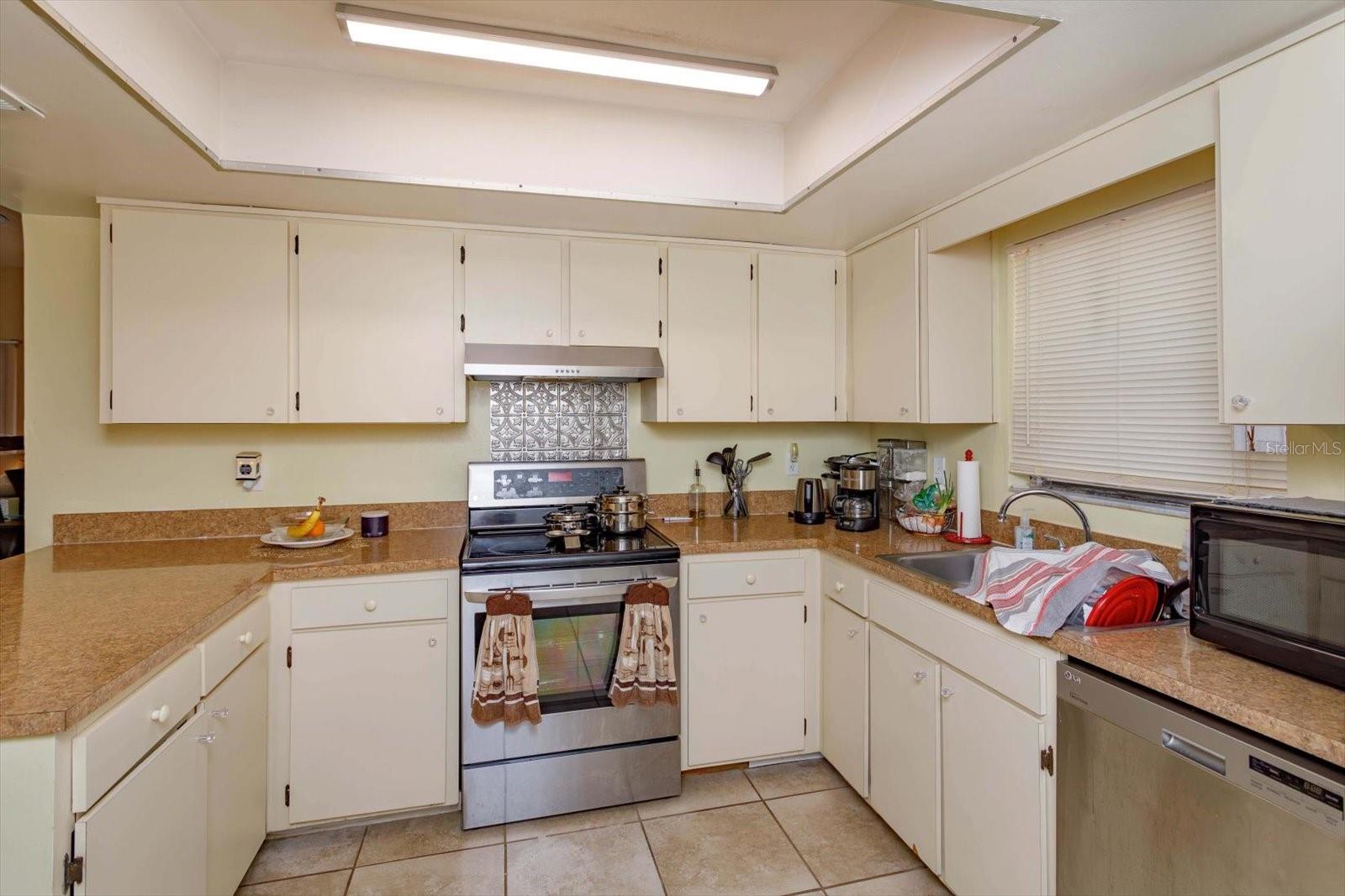 Image 9 of 23 For 718 Wildwood Drive