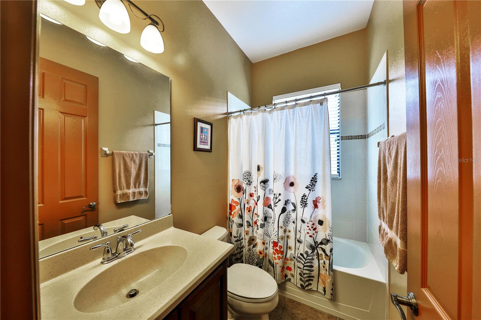 Image 15 of 20 For 2921 Falconhill Drive