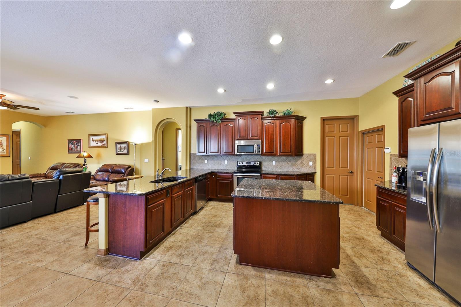 Image 3 of 20 For 2921 Falconhill Drive