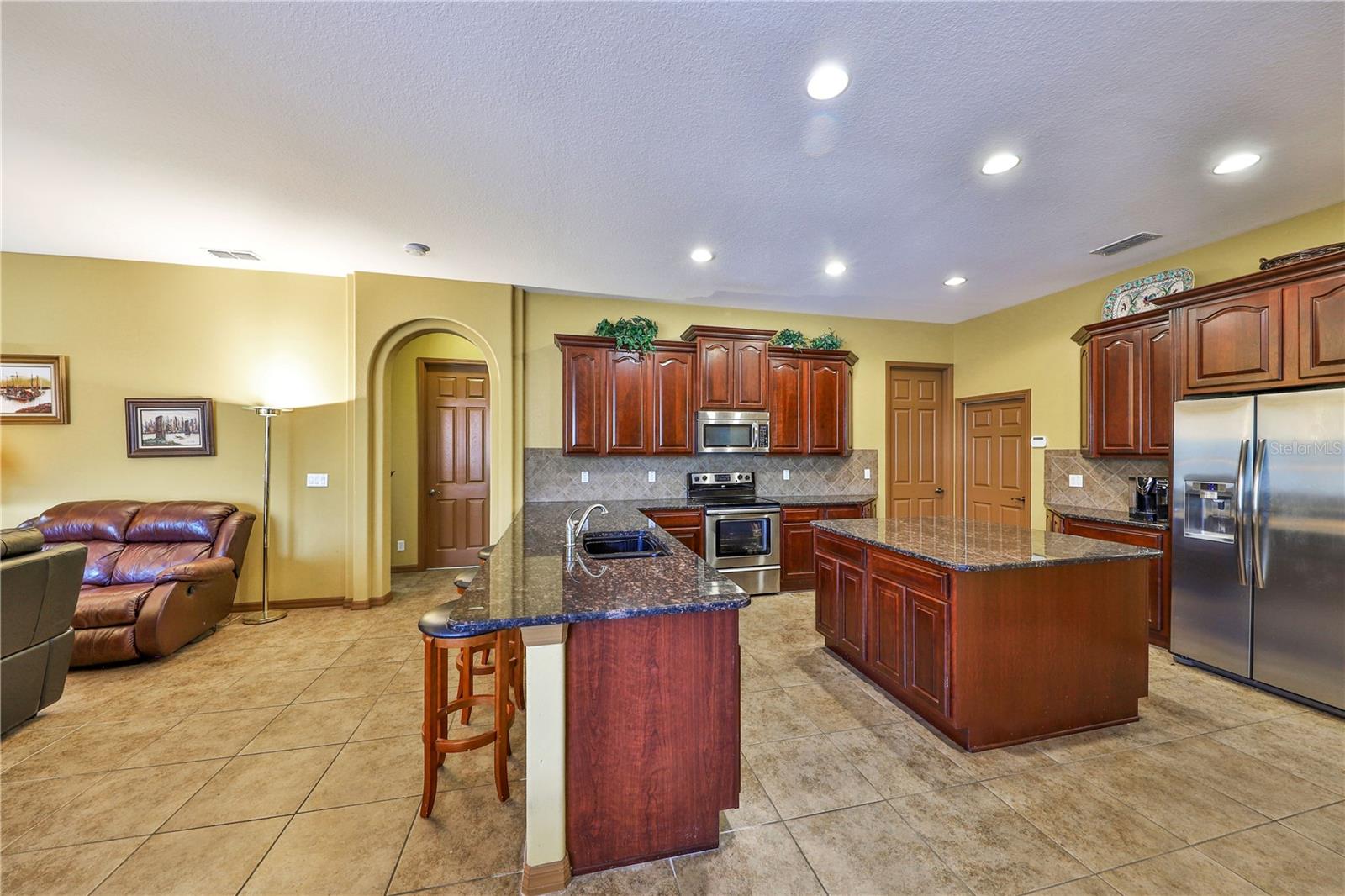 Image 5 of 20 For 2921 Falconhill Drive
