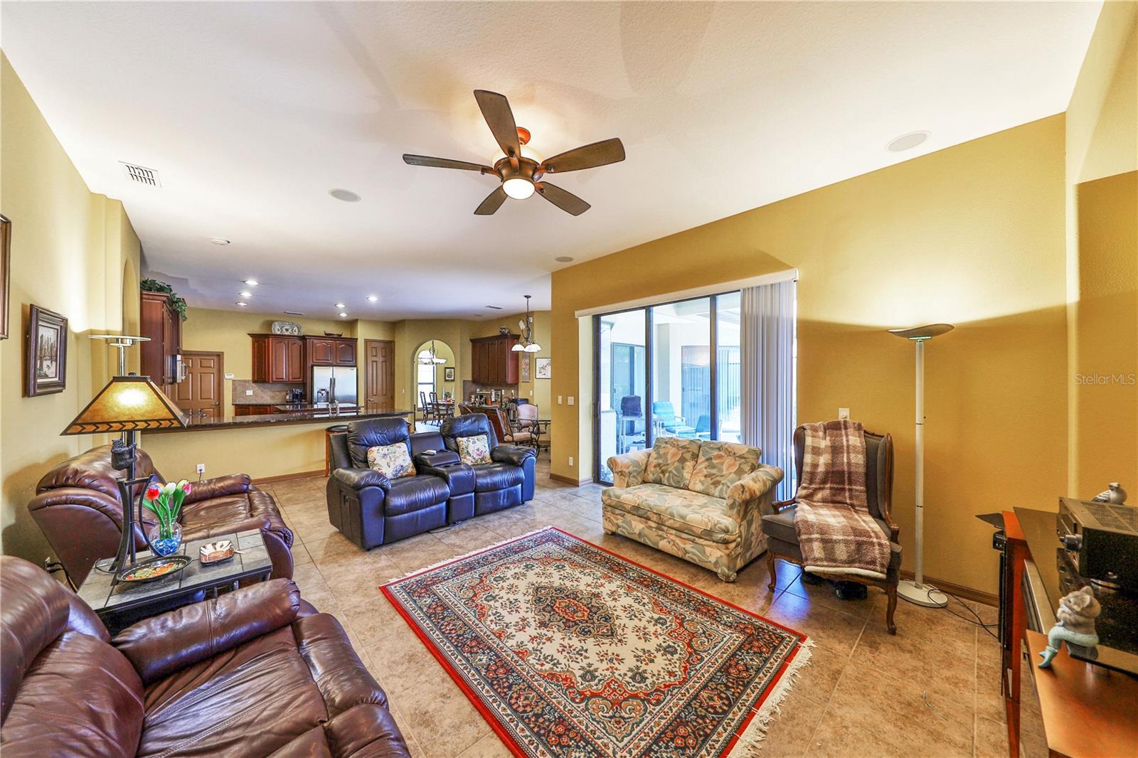 Image 7 of 20 For 2921 Falconhill Drive