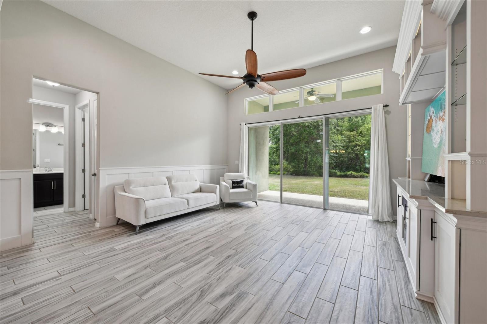 Image 6 of 71 For 8420 Corkfield Avenue