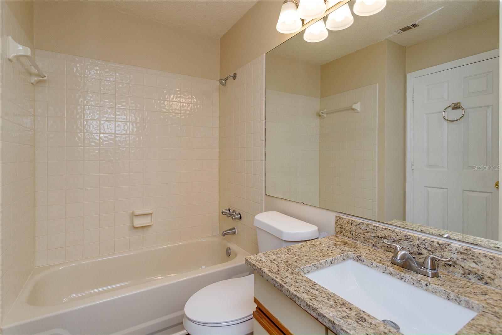 Image 17 of 20 For 620 Glenwood Court 92