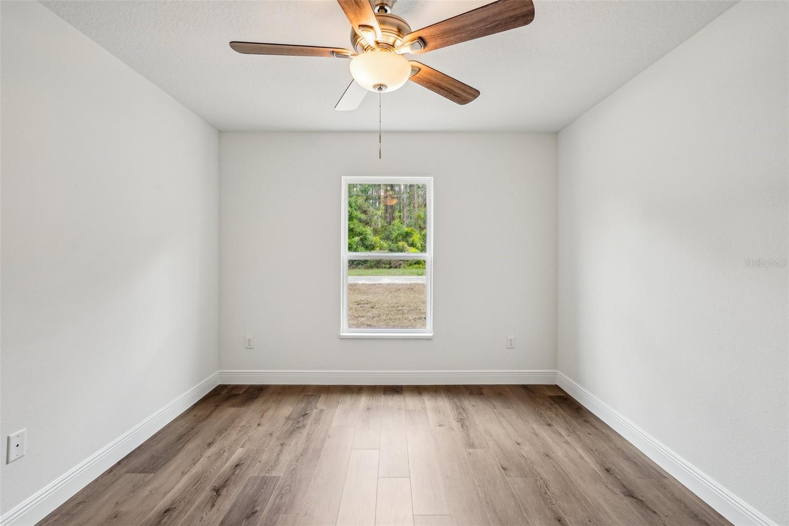 Image 17 of 23 For 13881 80th Avenue