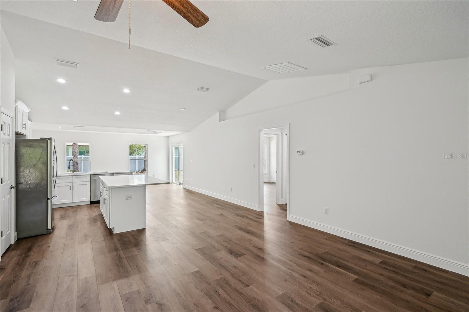 Image 6 of 23 For 13881 80th Avenue