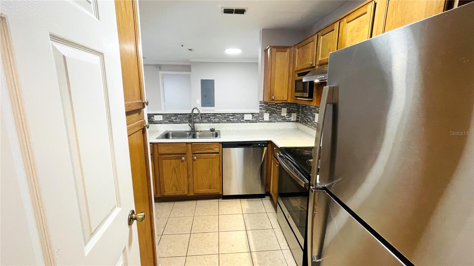 Image 2 of 19 For 3702 Palm Desert Lane 5435